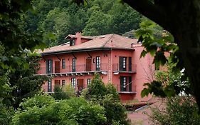 Churrut Hotel